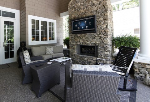 3 Smart Options for an Outdoor Video Display