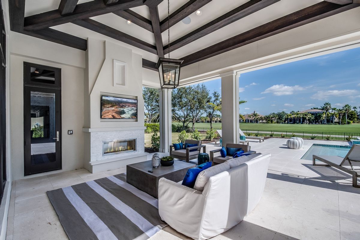 outdoor-tvs-1